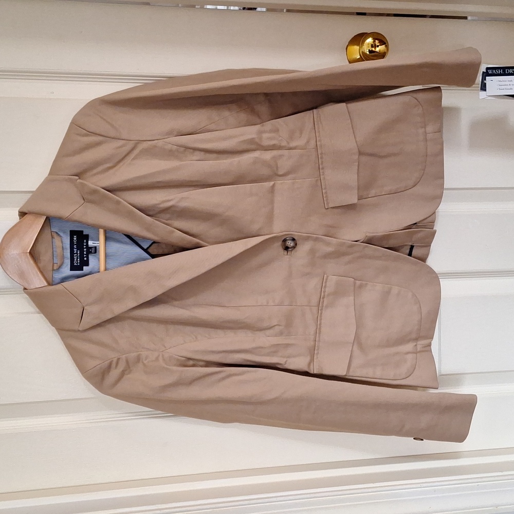 NWT WOMEN'S JONES NY SIGNATURE CASUAL TAN BLAZER SZ 4